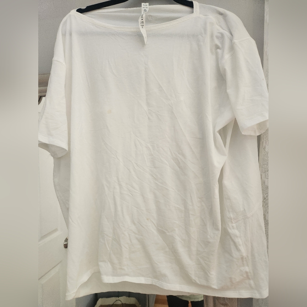Lululemon TEE